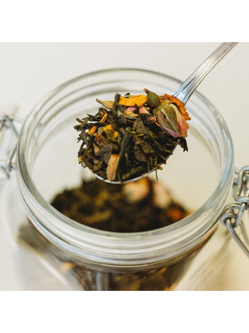 A Tavaszi Sencha zöld tea az egyik példája a kínai ősi termelésnek. Kitűnő frissesség, könnyed íz.